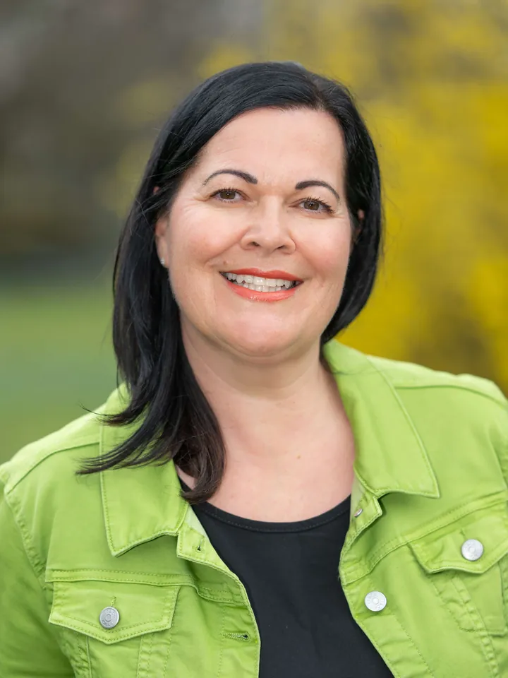 Porträt von Caroline Ackerl